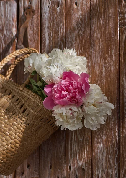 Flowers Pink Red White Peonies Wicker Basket Wooden Table Wooden — Stock Photo, Image