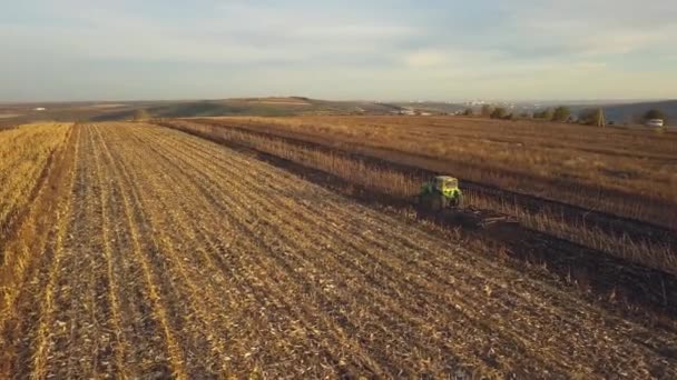 Petit Tracteur Ouvre Terre Fin Saison Préparation Pour Semis Fin — Video