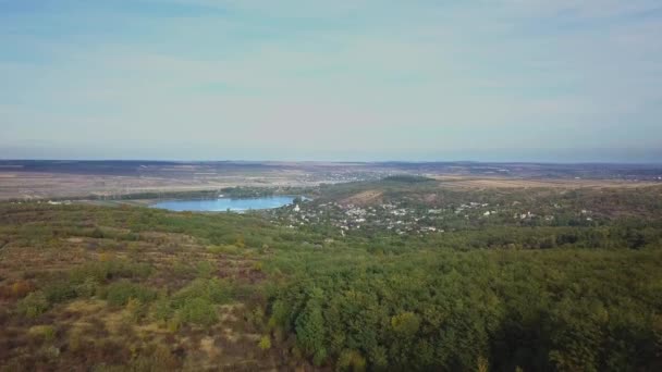 Lot Nad Jesiennym Krajobrazem Natura Wzgórzami Mołdawii Pobliżu Wioski Draslicheny — Wideo stockowe