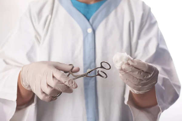 Theaterassistent Bereidt Uitstrijkje Voor Chirurg Voor — Stockfoto