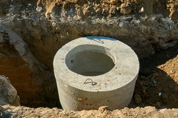 Kanalisationsbrunnen Auf Der Baustelle Kanalisation Kommunikation — Stockfoto