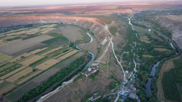 Luchtfoto Van Landelijk Landschap Met Kerk Dorp Moldavië Republiek Van — Stockvideo