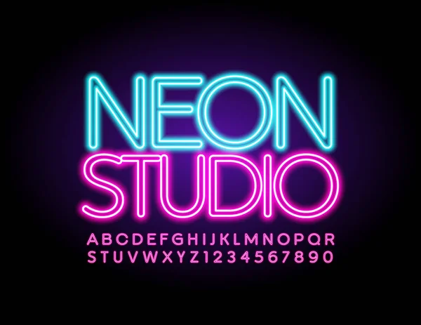 Parlak Büyük Yazı Tipi ile Vektör parlak işareti Neon Studio. Işıklı Pembe Alfabe. Trendy Harfler ve Sayı kümesi