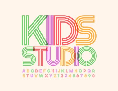 Vektör tasarım logosu Çocuk Stüdyosu. Soyut parlak yazı tipi. Renkli labirent Harfler ve Sayılar