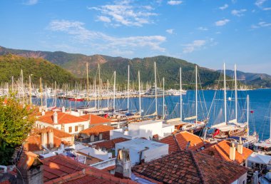 Eski şehir ve yatlar ile koy manzarası, Mammaris, Türkiye
