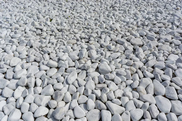 Pedras redondas decorativas brancas, fundo e textura — Fotografia de Stock