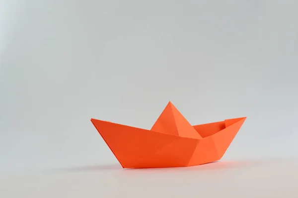 Origami gemi eğitici projeler veya yaratıcı yayınlar için.