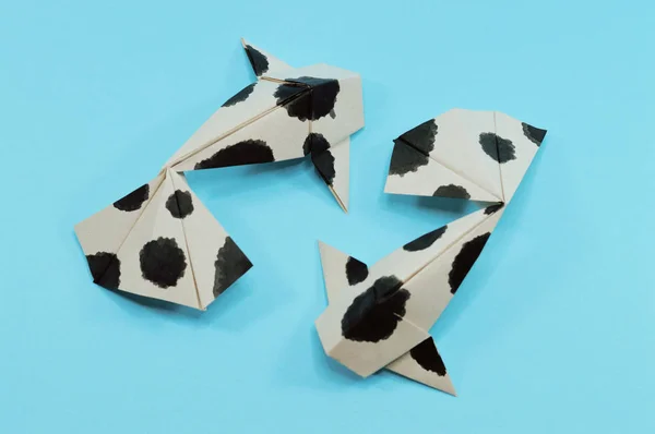 Origami Koi Fisk För Din Asiatiska Projekt Eller Fritid Publikationer — Stockfoto