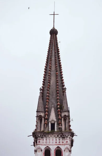 Torenspits van de Iglesia de los Jarritos Cuetzalan Puebla Vertical compo — Stockfoto