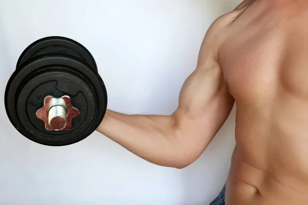 Muskulös Kille Utbildning Med Hantel Övningar För Biceps Begreppet Tyngdlyftning — Stockfoto