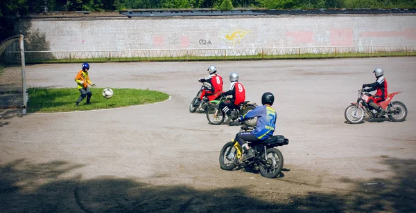 Bielorrusia Polotsk Junio 2018 Mucha Gente Motocicletas Juega Motos Arena — Foto de Stock