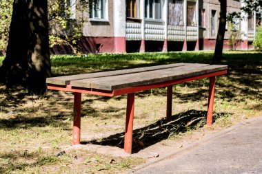 Bir ahşap Bank house, yakın sokakta yakın çekim