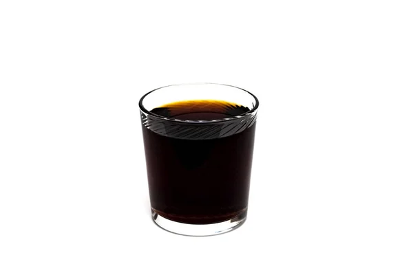 Copa Redonda Vidrio Con Bebida Oscura Aislar Sobre Fondo Blanco —  Fotos de Stock