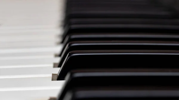 Pianotangenter närbild, ovanifrån, bakgrund — Stockfoto