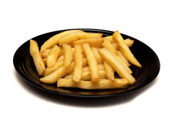 Siyah bir tabak kızarmış patates izole beyaz bir arka plan üzerinde