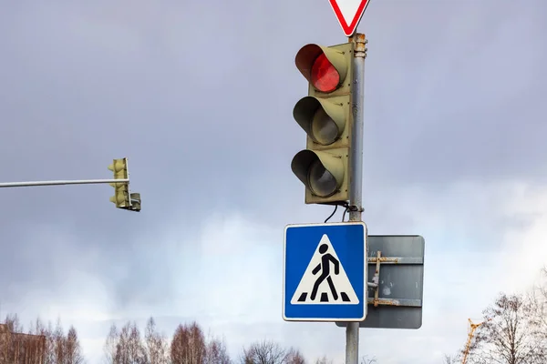 Trafik ışığı kırmızı ışığı kapat — Stok fotoğraf