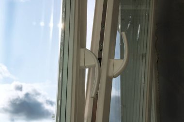 Gökyüzü arka plan açık pencere, tehlike