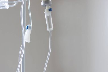 İntravenöz ilaç sistemi yakın çekim, kopyalama alanı