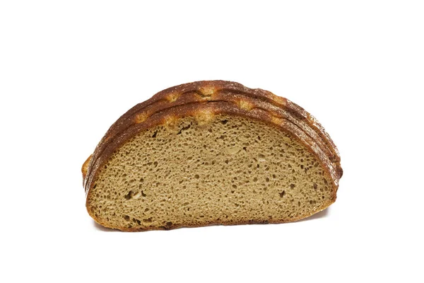 Gesneden bruin brood, geïsoleerd op een witte achtergrond — Stockfoto