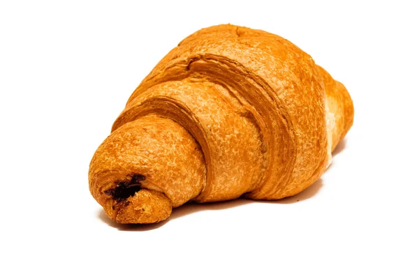 Croissant med choklad isolerad på vit bakgrund — Stockfoto