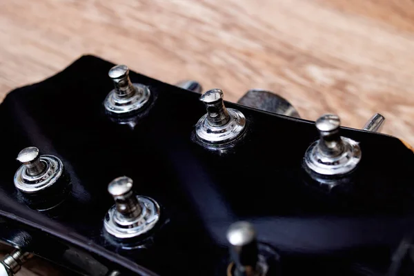 Dizeleri Olmayan Eski Gitar Yazıtipi Ahşap Arkaplanı Kapat — Stok fotoğraf