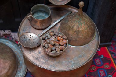 Eski vintage bakır kase. Bakır kaplar. Bakır kaşığı.