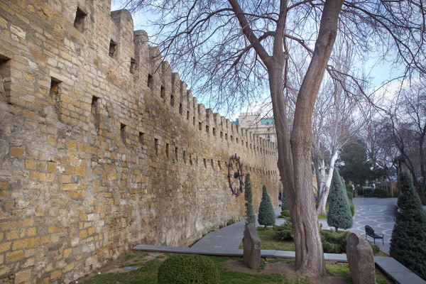 Portões Fortaleza Cidade Velha Iluminação Icheri Sheher Baku Azerbaijão Portão — Fotografia de Stock