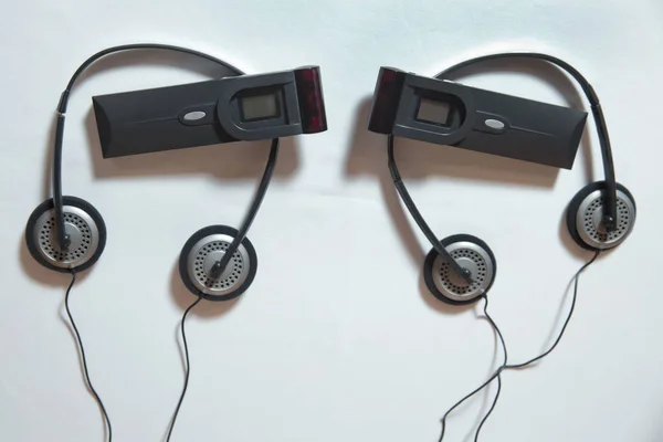 Auriculares Para Traducción Simultánea Auriculares Inalámbricos Multilingües Instalados Las Sillas —  Fotos de Stock