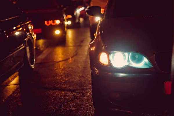Nachtansicht Der Autos Die Nacht Mit Gelbem Und Rotem Elektrischem — Stockfoto