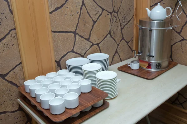 Konferans toplantısı sırasında otelde çay ve kahve ikramı ile kahve molası seti