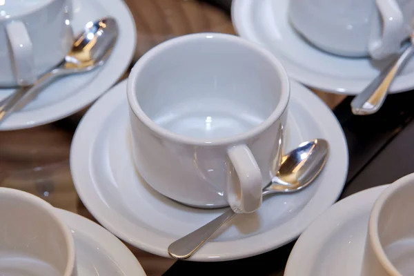 Con tazón blanco y cuchara platillo. taza — Foto de Stock