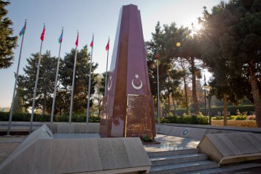 Bakü Türk Şehitleri Anıtı ve Azerbaycan 'da I. Dünya Savaşı sırasında öldürülen Osmanlı askerlerine adanmış bir mezarlık. Türk askerlerinin Anıtı - Kafkas İslam Ordusu askerleri.