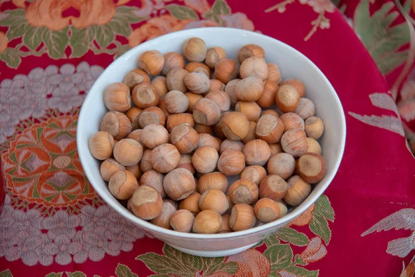 Voedselachtergrond. Hazelnoten textuur. Bovenaanzicht. Hazelnoot Nut Gezondheid Organische Bruin Filbert Herfst Achtergrond Concept. Hazelnoten. Stapel hazelnoten. — Stockfoto