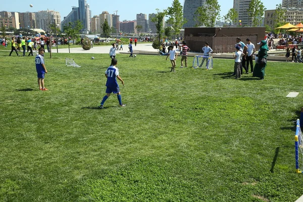 Baku Azerbaijan Juni 2019 Kinderfest Park Des Heydar Aliyev Center — Stockfoto