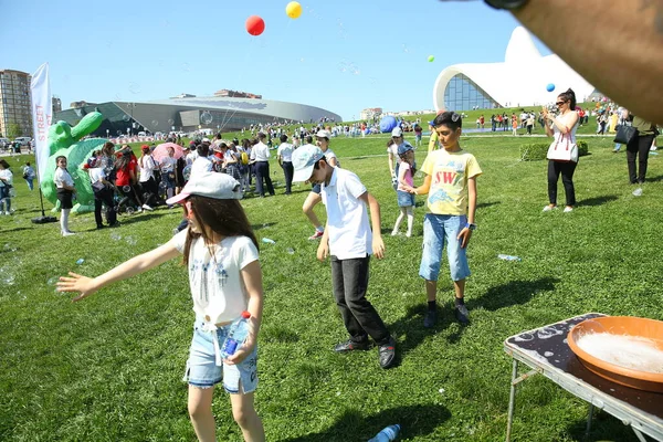 Baku Azerbaijan Junio 2019 Festival Infantil Parque Del Centro Heydar — Foto de Stock