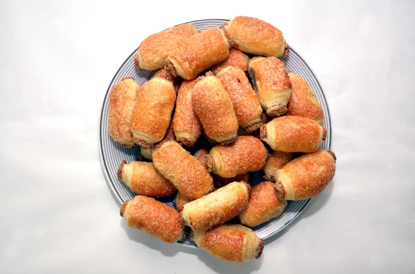 Zimt Zucker Kekse Genannt Gänsefüße Einem Weißen Teller Weißen Hintergrund — Stockfoto