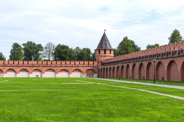 Nikitskaya Tower - Tula Kremlin kulelerden birini. Tula, Rusya Federasyonu. Yaz aylarında panoramik görünüm