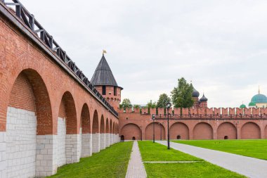 Nikitskaya Tower - Tula Kremlin kulelerden birini. Tula, Rusya Federasyonu. Yaz aylarında panoramik görünüm