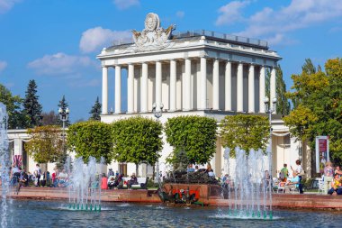 Moskova, Rusya - 22 Eylül 2018: Pavilion 64 optik VDKNh Park