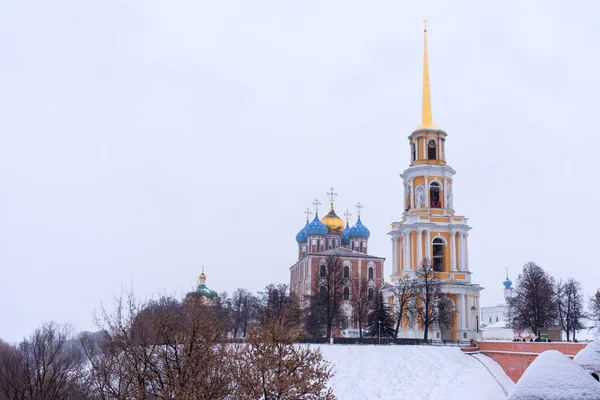 Vista Panorámica Invierno Del Kremlin Ryazan Campanario Catedral Catedral Asunción — Foto de Stock