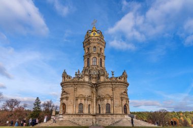 Podolsk, Rusya - 20 Ekim 2018: Dubrovitsy Emlak. Znamenskaya kilise Podolsk Moscow region Rusya
