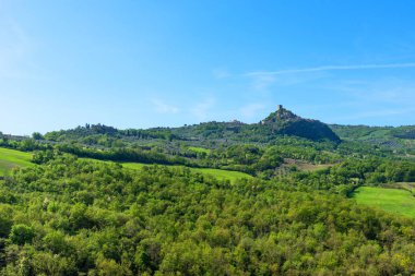 Kale Tentennano Bagno Vignoni, Siena eyaletinin, Toskana, İtalya dan muhteşem havadan görünümü
