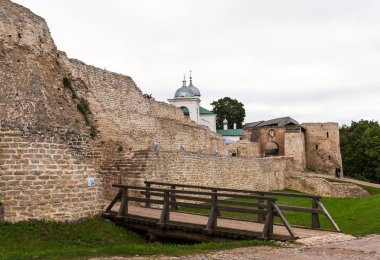 Izborsk Kalesi. Rusya'nın en eski taş kale kalıntıları. Izborsk, Pskov region, Rusya Federasyonu