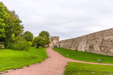 Izborsk Kalesi. Rusya'nın en eski taş kale kalıntıları. Izborsk, Pskov region, Rusya Federasyonu