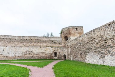 Izborsk Kalesi. Rusya'nın en eski taş kale kalıntıları. Izborsk, Pskov region, Rusya Federasyonu