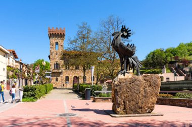 Greve in Chianti, İtalya - 21 Nisan 2018: siyah horoz heykeli, Chianti, Toskana, İtalya sembolü.