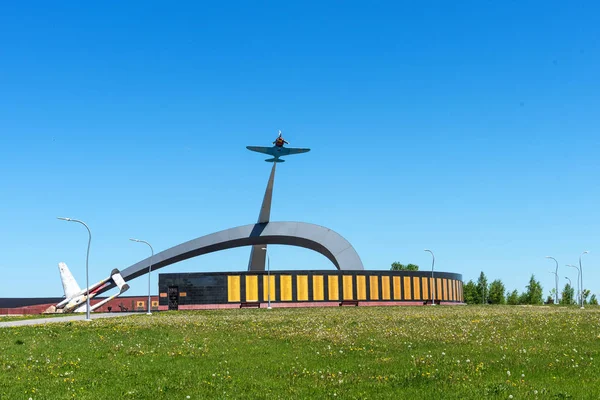 TULA, RUSIA - 19 DE MAYO DE 2019: Complejo Conmemorativo a los Defensores del Cielo Materno en Tula, Rusia . — Foto de Stock