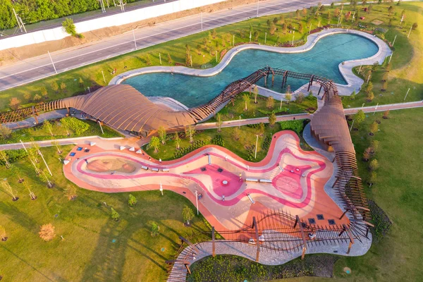 Moskova, Rusya - 31 Mayıs 2019: Park Tiufielieva Roshcha'nın Moskova'daki pitoresk havadan görünümü, Rusya.