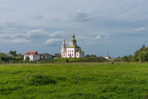 Eglise de St. Elijah le Prophète sur la montagne Ivanova à Suzdal, Russie. La bague d'or de la Russie . — Photo