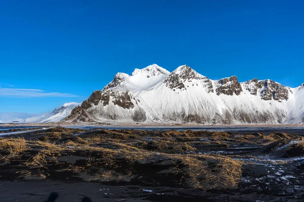 Vista Aérea Del Paisaje Invernal Vestrahorn Playa Arena Negra Península —  Fotos de Stock